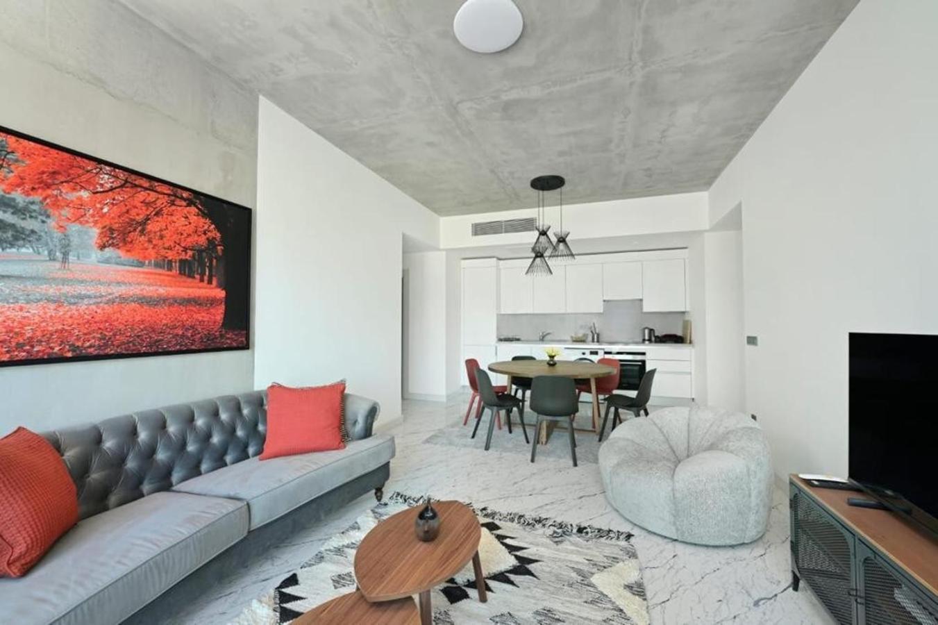 Bright Lovely Modern 2bd25 Poolgym! #220 Tatil Evi *